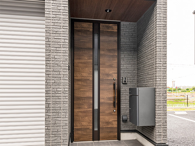 愛知県岩倉市の新築賃貸ガレージハウス/ビルトインガレージ付きメゾネット賃貸アパート「HC-G Iwakura」C棟玄関